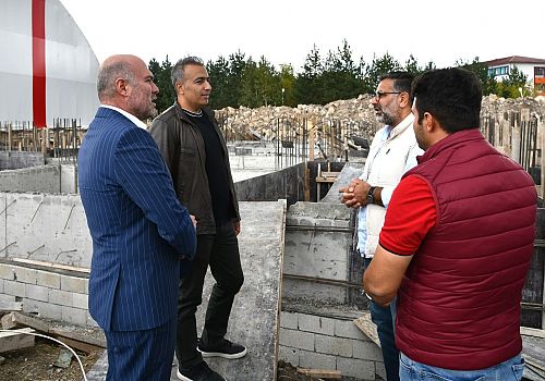 Ardahan Valisi Çiçek, lojman inşaatında incelemelerde bulundu