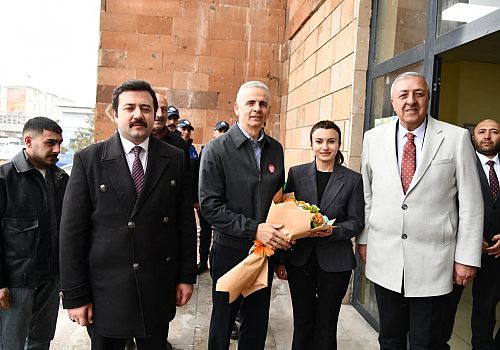 Ardahan Valisi Çiçekli’den Göle Belediyesine Ziyaret