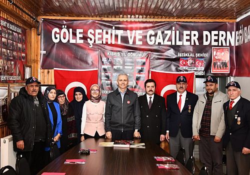 Ardahan Valisi Çiçekli’den Göle Şehit ve Gaziler Derneği’ne Ziyaret