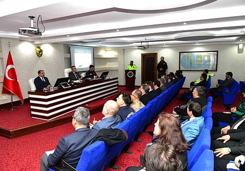 Ardahan Valisi Hayrettin Çiçek Başkanlığında kış tedbirleri değerlendirildi