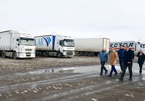 Ardahan Valisi Hayrettin Çiçek, Çıldır ve Damal TIR Parklarında incelemelerde bulundu