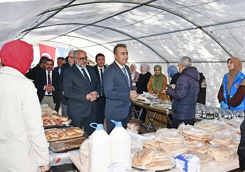 Ardahan Valisi Hayrettin Çiçek, Gazze’ye Destek Kermesi’nin Açılışına Katıldı