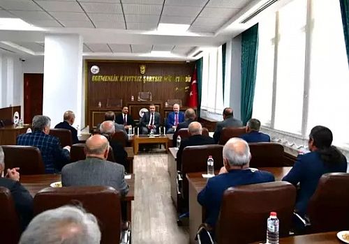 Ardahan Valisi Hayrettin Çiçek İl Genel Meclisini Ziyaret Etti