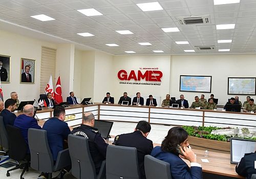 Ardahan Valisi Hayrettin Çiçek’in başkanlığında Sınır Yönetimi toplantısı düzenlendi