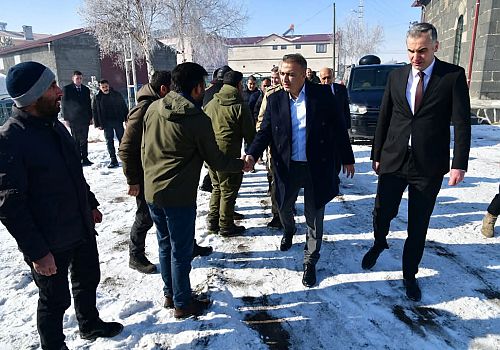 Ardahan Valisi Hayrettin Çiçek’in katılımı ile İl Jandarma Komutanlığı Çıldır Aşıkşenlikte vatandaşı bilgilendirdi