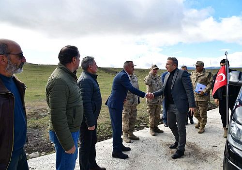 Ardahan Valisi Hayrettin Çiçek,in  köy ziyaretleri devam ediyor