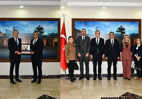 Ardahan Valisi  Hayrettin Çiçek, PTT Genel Müdür Yardımcısı Fatih Tezcanı makamında kabul etti.