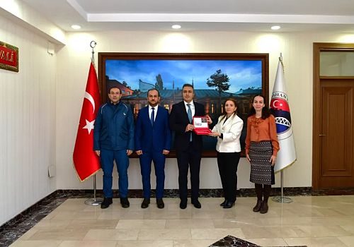 Ardahan Valisi Hayrettin Çiçek PTT nin 184. yıl dönümünü kutladı