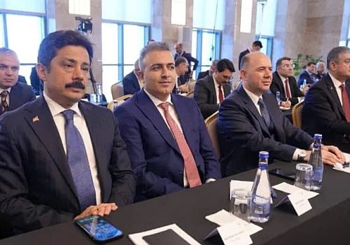 Ardahan Valisi Hayrettin Çiçek Valiler Toplantısına    katıldı