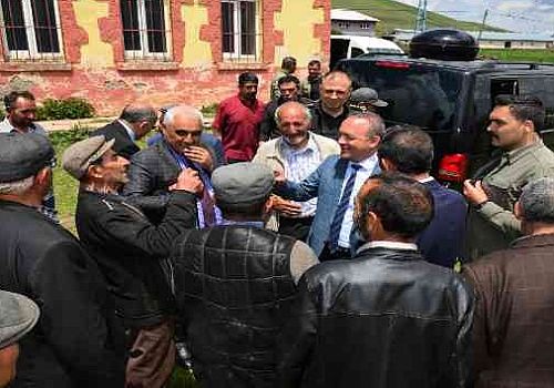 Ardahan Valisi Hüseyin Öner, il merkezine bağlı köyleri ziyaret etti 