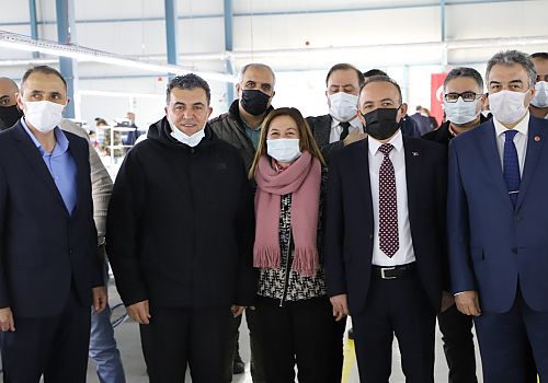 Ardahan Valisi Öner ve Başkan Demir den Fabrika Ziyareti 