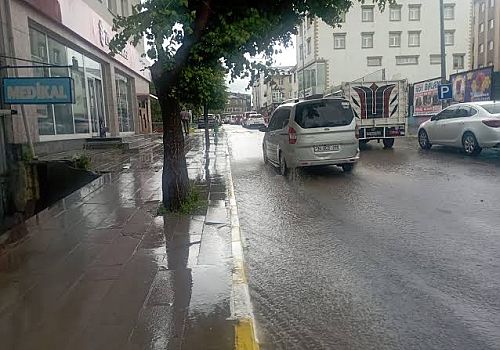 Ardahan ve çevre illerine kuvvetli yağış ve fırtına uyarısında bulunuldu.