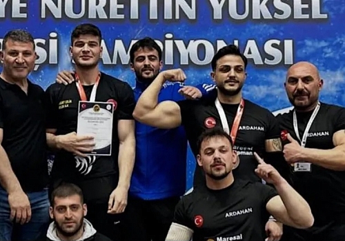 Ardahanlı Bilek Güreşçilerinden Tarihi Başarı: Yalova’dan 14 Madalya İle Döndüler!