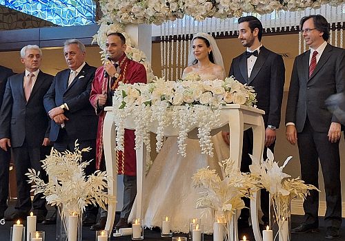Ardahanlılar Saffet KAYA’nın Kardeşi Fuat KAYA nın Kızı Damla KAYA nın Nikah Töreninde buluştu 