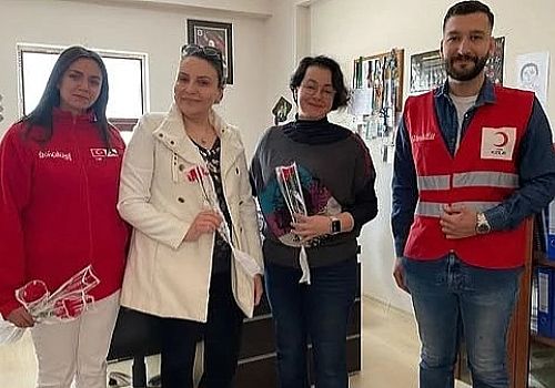 ARÜ Kızılay Kulübü, akademik ve idari personelin 8 Mart Dünya Kadınlar Günü’nü kutladı