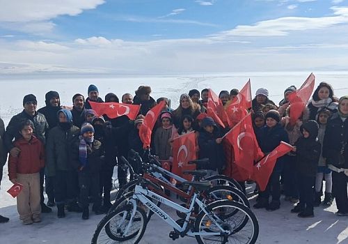 Askıda Bisiklet Derneği’nden Çıldırlı Öğrencilere Anlamlı Hediye