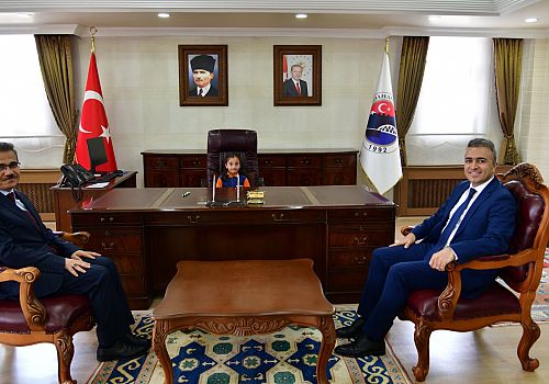 Asya Duru Kök Ardahan Valisi Oldu