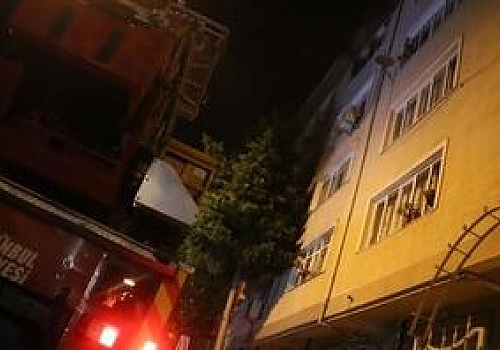 Avcılar'da öğrenci evinde yangın paniği