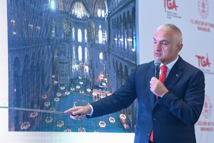 Ayasofya'da 'yeni' dönem... Yabancıya ücretli