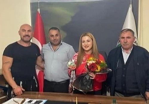Aybüke Yıldız’a Ardahan Kent Konseyi’nden Onur Plaketi