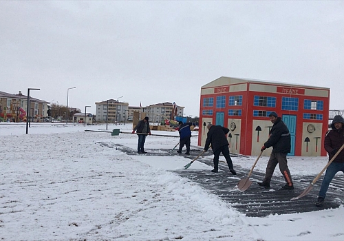 Aziziye Belediyesi karla mücadele çalışmalarını hızlandırdı