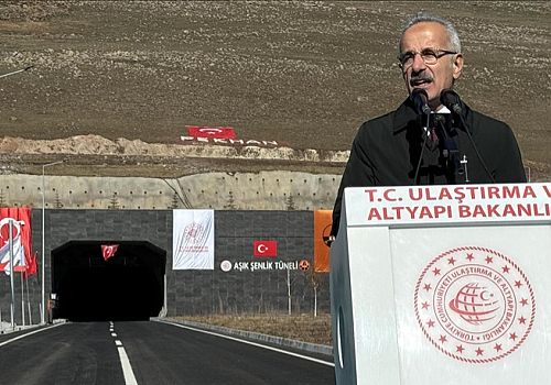Bakan Uraloğlu: Aşık Şenlik Tüneli ve Çıldır-Aktaş Yolu, Ardahan’ı Bölgesel Ticaretin Merkezi Haline Getirdi