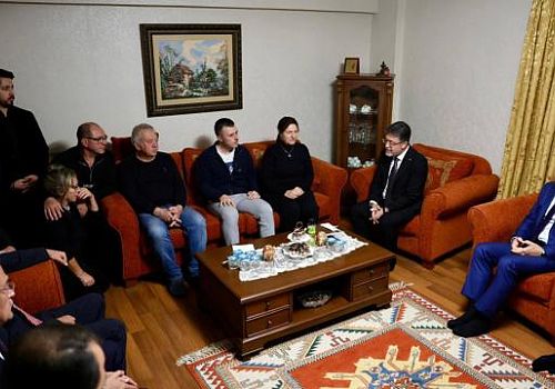 Bakan Yumaklı’dan Şehit Pilota Vefa: Acılı Aileye Destek Ziyareti