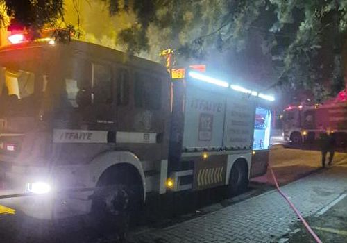 Balıkesir’in Karesi ilçesinde iş yerinde yangın: 2 kişi hastaneye kaldırıldı