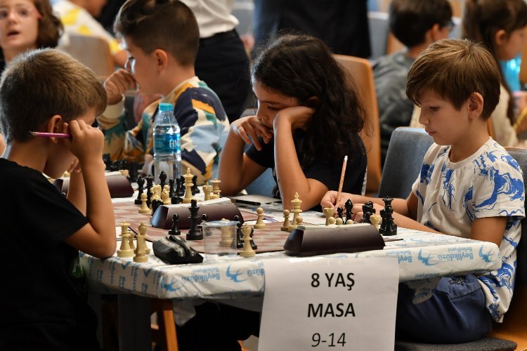 Beylikdüzü'nde satranç turnuvası tamamlandı