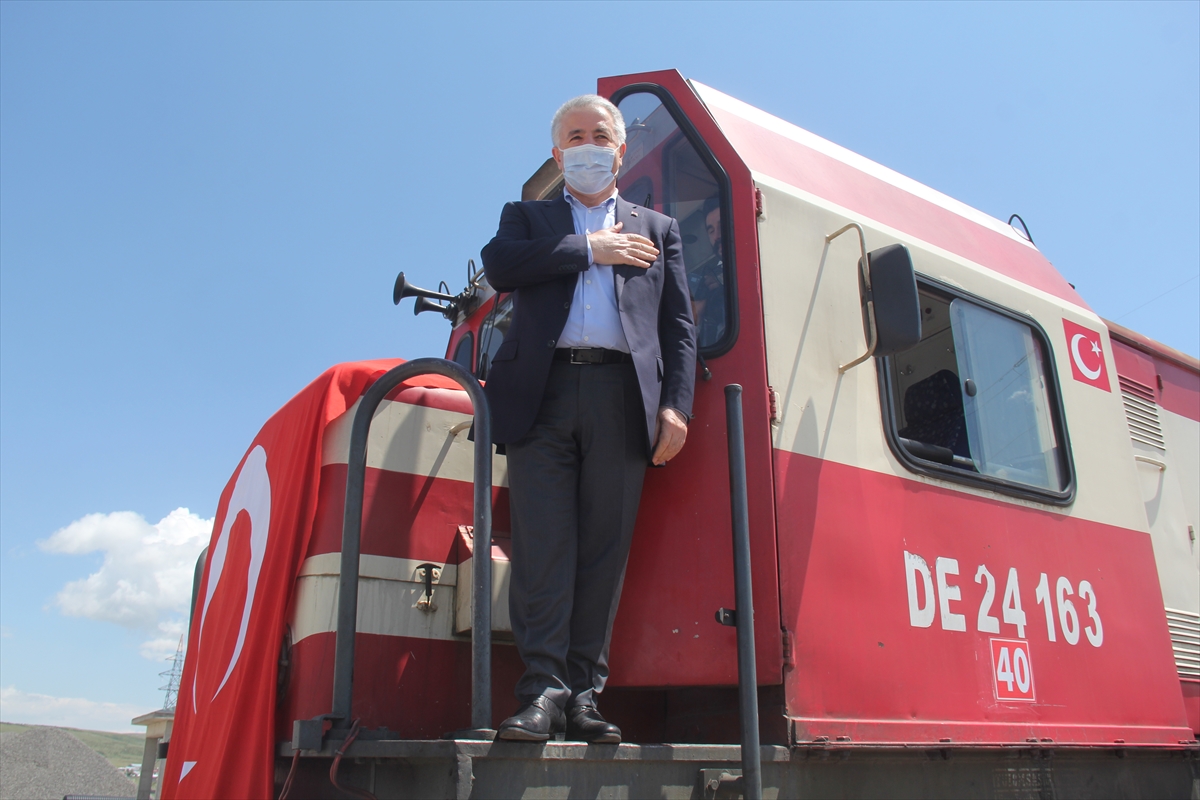 BTK'nin önemli merkezlerinden Kars Lojistik Merkezi ilk iş trenini ağırladı