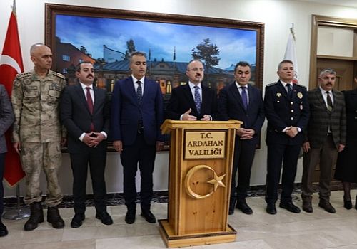 Bülent Turan,Ardahan da sokak güvenliği ve sokak hayvanlarına dair çarpıcı açıklamalarda bulundu