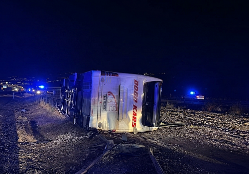 Bursa'dan Kars'a Giden Doğu Kars Firmasına Ait Yolcu Otobüsü Kırıkkale'de Şarampole Devrildi: 40 Yaralı