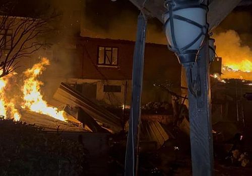 Bursa'nın Gemlik ilçesinde kafede çıkan yangın kontrol altına alındı