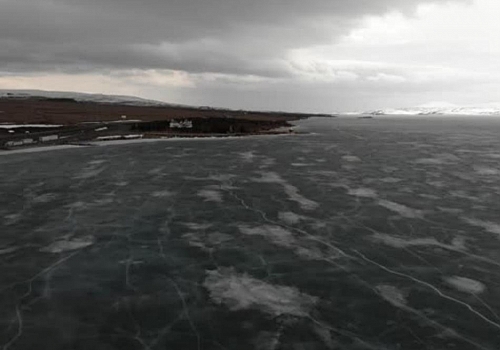Buzları çözülmeye başlayan Çıldır Gölü'nde mest eden görüntüler