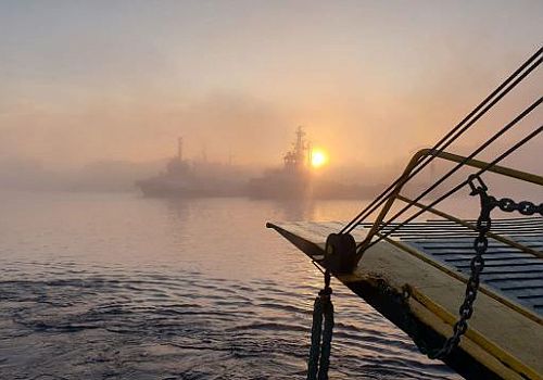 Çanakkale Boğazı’nda Sis Nedeniyle Gemi ve Feribot Seferleri Durduruldu