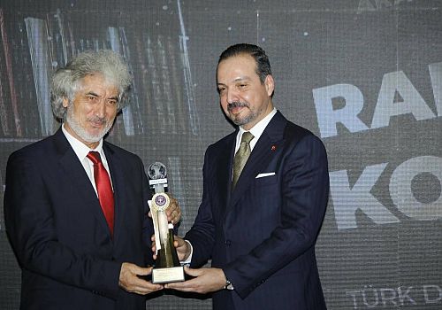 Cengiz Aytmatov Çalışmasıyla Prof. Dr. Ramazan Korkmaz’a Türk Dünyası Hizmet Ödülü