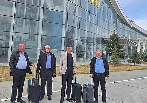 CHP Ardahan il ve merkez ilçe başkanları 6 Nisan tarihinde yapılacak Kurultay için Ankara’ya hareket etti
