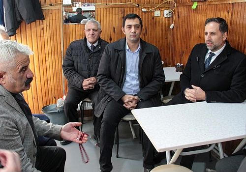 CHP Ardahan Milletvekili Özgür Erdem İncesu, Kars'ta vatandaşlarla bir araya geldi