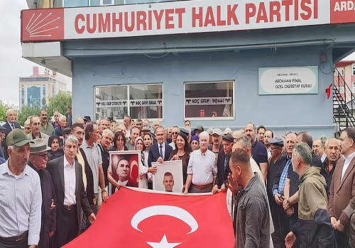 CHP Ardahan Örgütünde Toplu İstifa: Yunus Dündar ve Ekibi Yeni Partiye Katıldı
