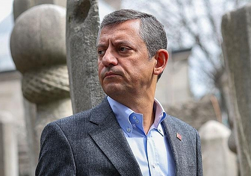 CHP Genel Başkanı Özel, Şehzadebaşı Camii'ni ziyaret etti