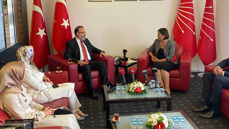 CHP ve AK Parti'nin bayramlaşmasında 'EYT' tartışması