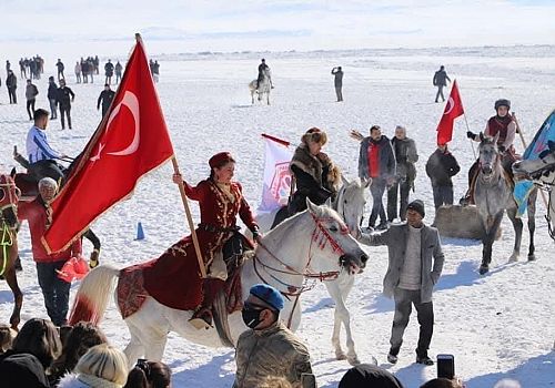 Çıldır Belediye Başkanı K. Yakup Azizoğlu 9. Altın At Kristal Buz Festivali için tarih verdi.