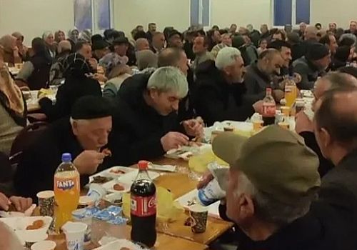 Çıldır Belediyesi Taziye Evinde CHP’den İlk İftar Programı