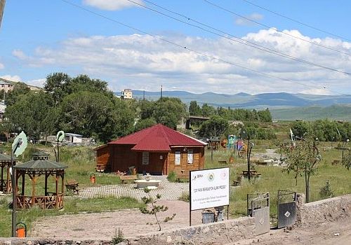 Çıldır’da Belediye ait Çay Bahçesi 1 TL.ye Kiraya Verilecek 