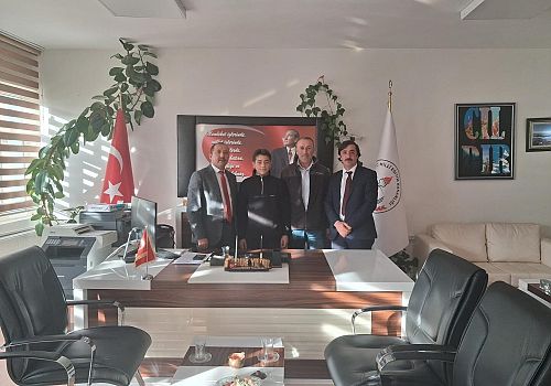 Çıldır’da Cumhuriyet Bayramı Yarışmalarında Dereceye Giren Öğrencilere Ödülleri Verildi