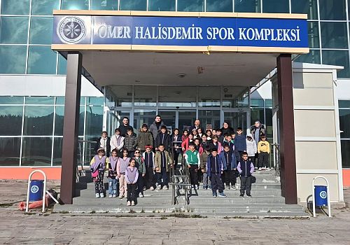 Çıldır’da Köy Öğrencileri ARÜ’de Mustafa Kemal Filmiyle Buluştu