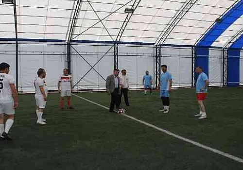Çıldır da Kurumlar arası halı saha futbol turnuvası başladı.