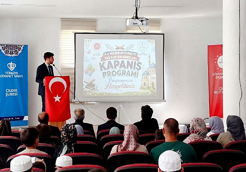 Çıldır'da Yaz Kur'an Kursları Coşkulu Bir Programla Sona Erdi