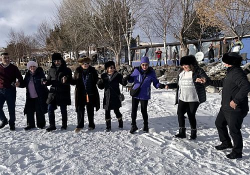 Çıldır Gölü Buz Tuttu, Kış Turizmi Canlandı
