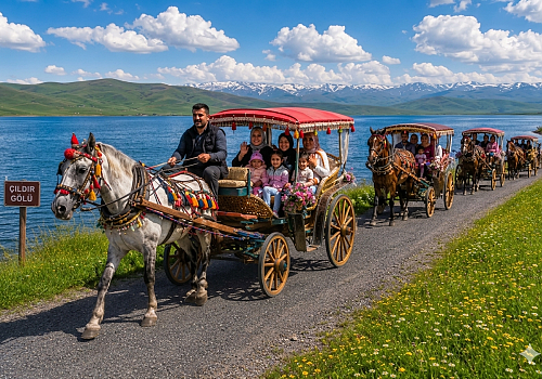 Çıldır Gölü'nde faytonlu dönem: Ardahan turizminde dört mevsim hedefi